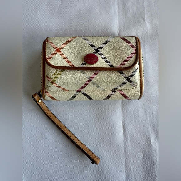 Coach Handbags - Coach Peyton Tattersall Multicolor Plaid Wallet AS-IS